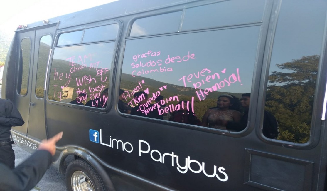 Imagen #3 de 'limo party bus'